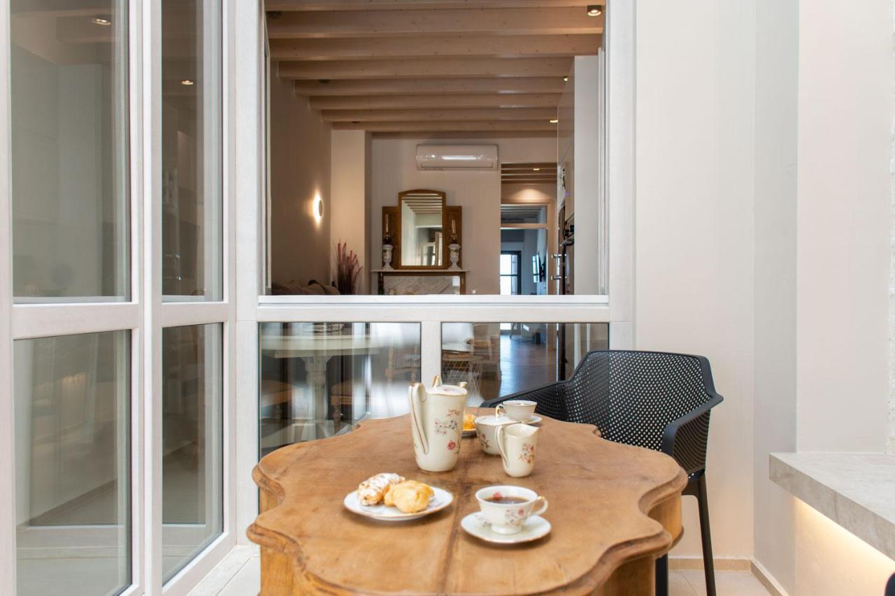 V77 Seafront Suites Rethymno  Exterior photo