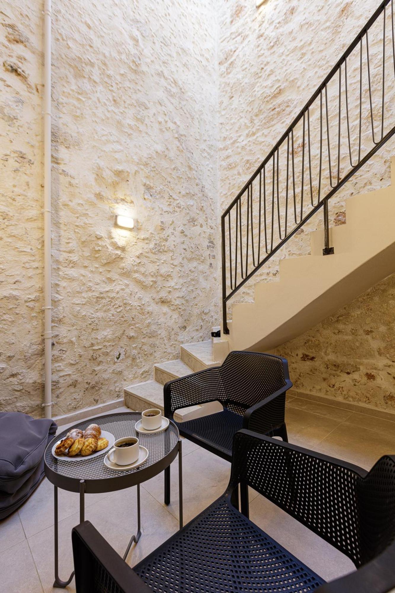 V77 Seafront Suites Rethymno  Room photo